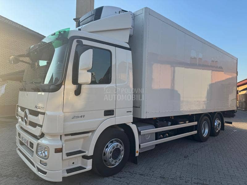 Mercedes Benz 2541