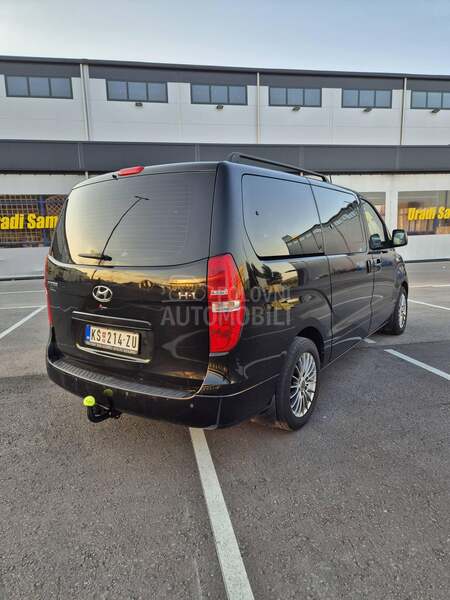 Hyundai H-1 