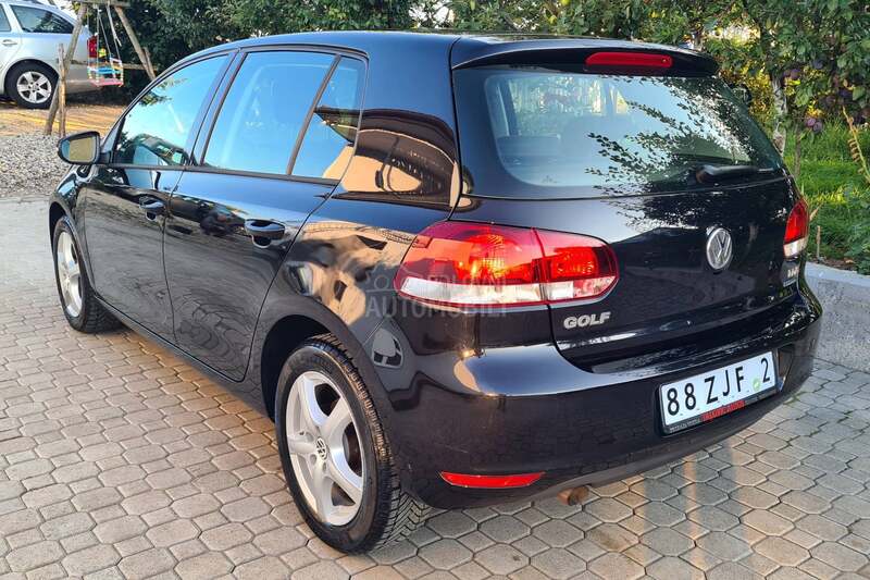 Volkswagen Golf 6 1.6TDI  BLUEMOTION