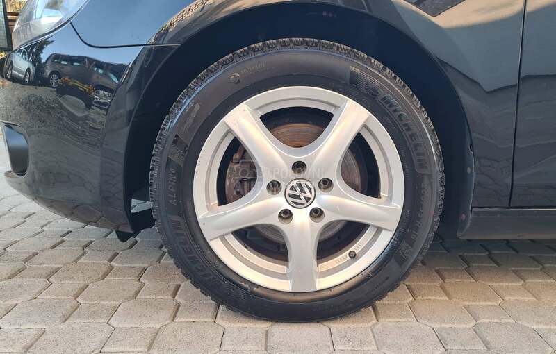Volkswagen Golf 6 1.6TDI  BLUEMOTION