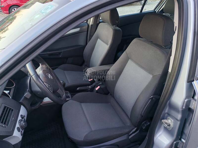 Opel Astra H 1.6 B