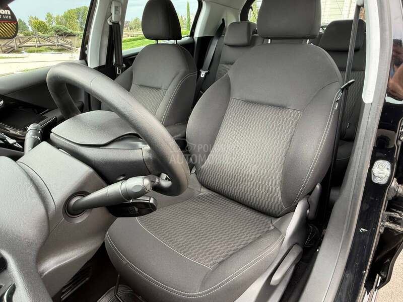 Peugeot 208 1.5hdi ALLURE