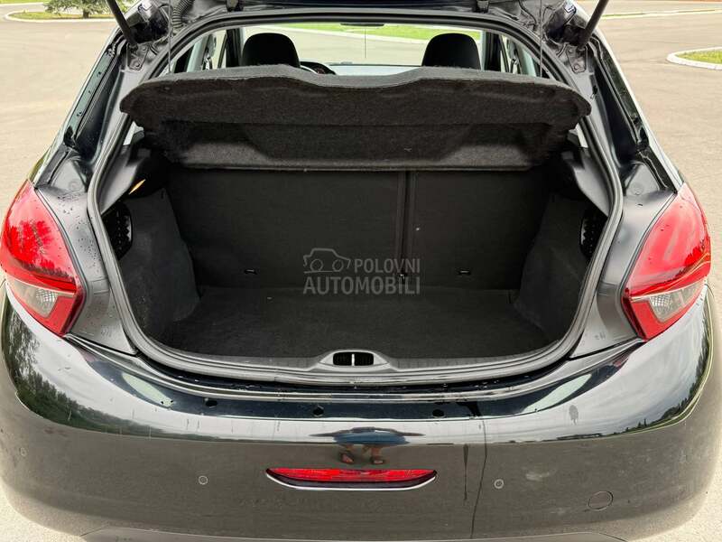 Peugeot 208 1.5hdi ALLURE
