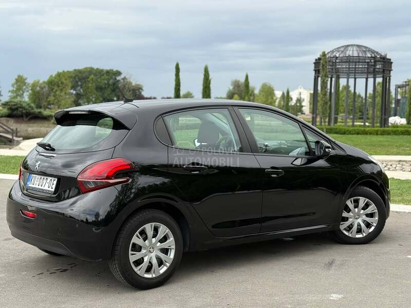Peugeot 208 1.5hdi ALLURE