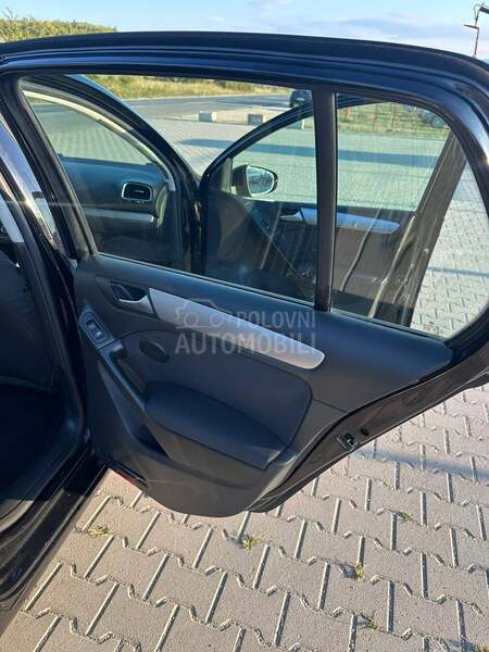 Volkswagen Golf 6 1.6 Tdi