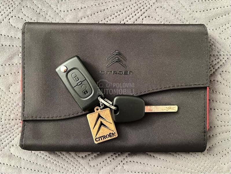 Citroen C3 1.2 EXCLUSIVE 73500 Citroen C3 1.2 EXCLUSIVE 73500