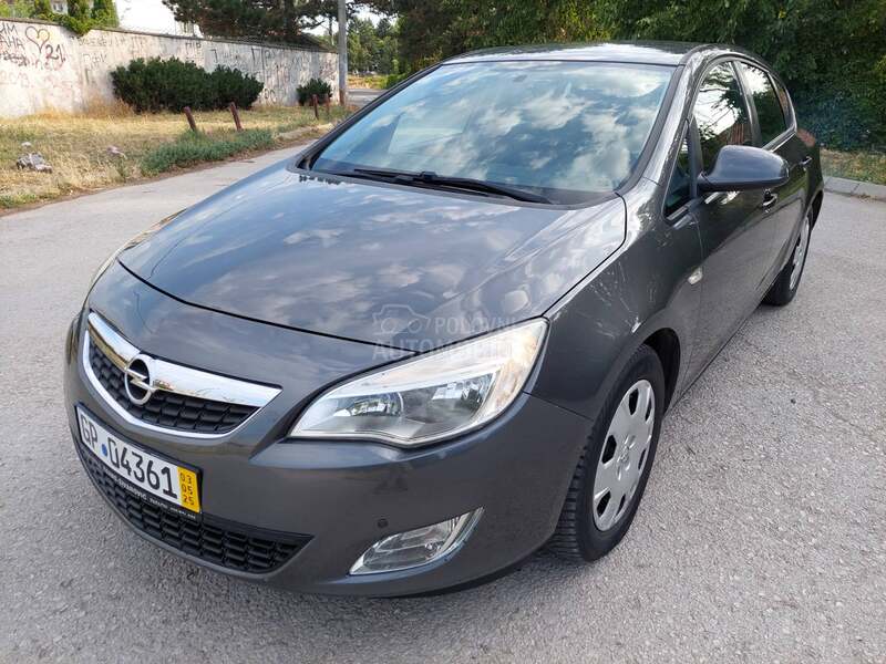 Opel Astra J NA.VI 1.3CDTI 70K.W.