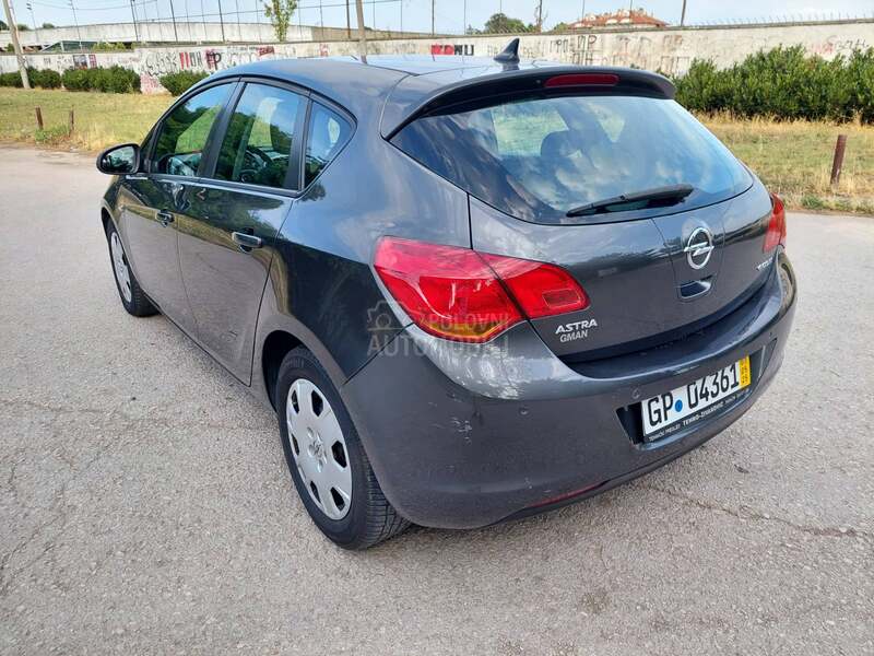 Opel Astra J NA.VI 1.3CDTI 70K.W.