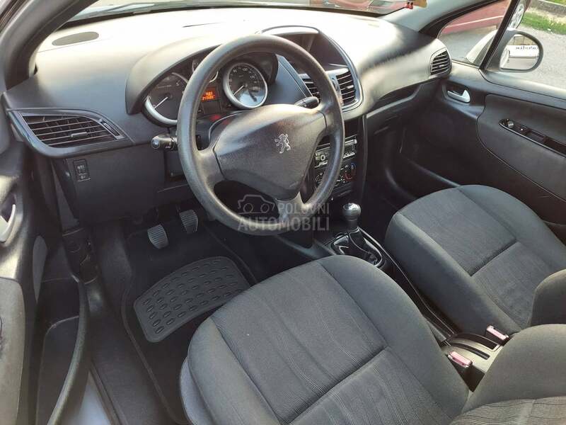 Peugeot 207 1.4 8V 54K.W PEŽO