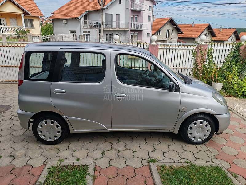 Toyota Yaris Verso 1.3