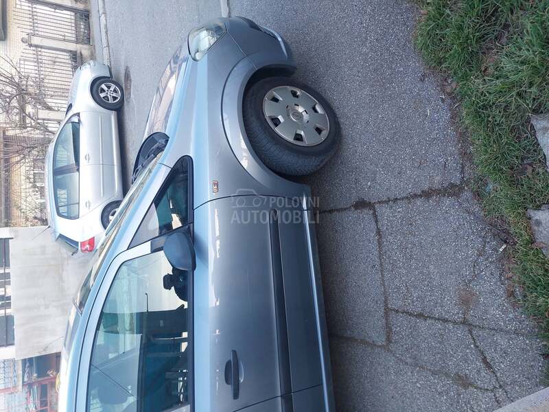 Opel Zafira 