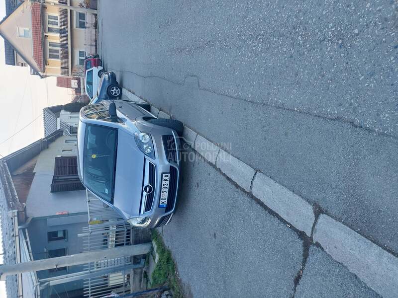 Opel Zafira 