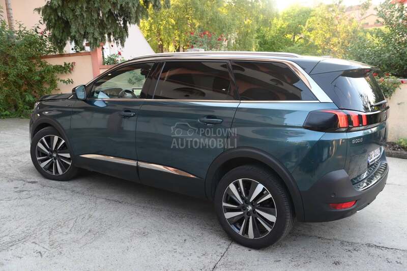 Peugeot 5008 GT/pano/vel servis