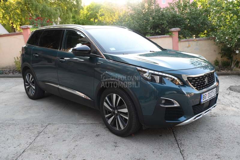 Peugeot 5008 GT/pano/vel servis