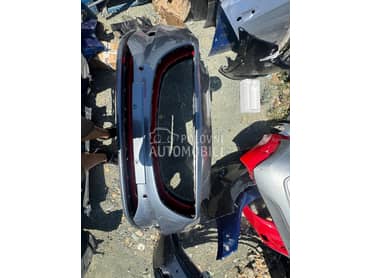 corsa e branik za Opel Corsa E