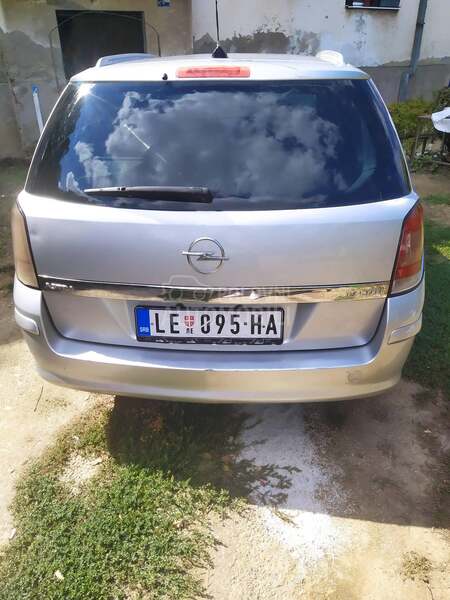 Opel Astra H 