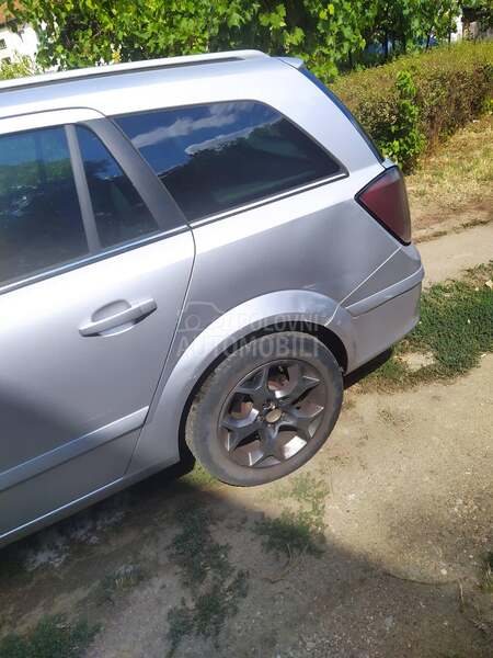 Opel Astra H 