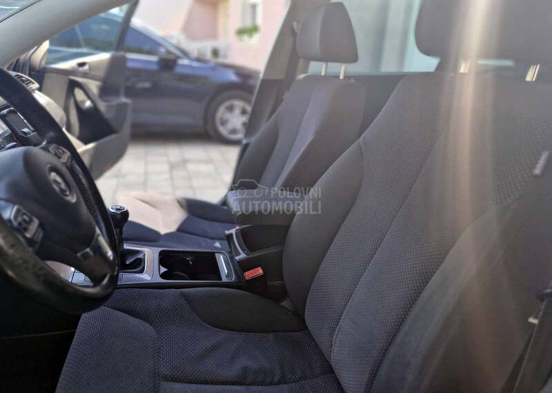 Volkswagen Passat B6 1.6 TDI  - R Line