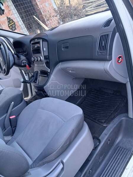 Hyundai H-1 2.5 hdi