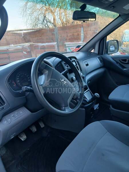 Hyundai H-1 2.5 hdi