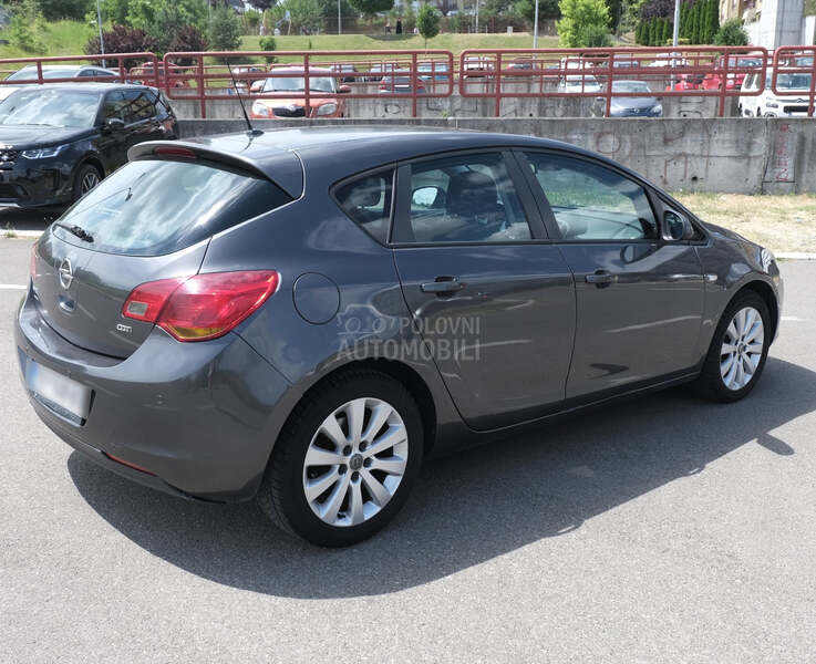 Opel Astra J 1.7 CDTI Enjoy