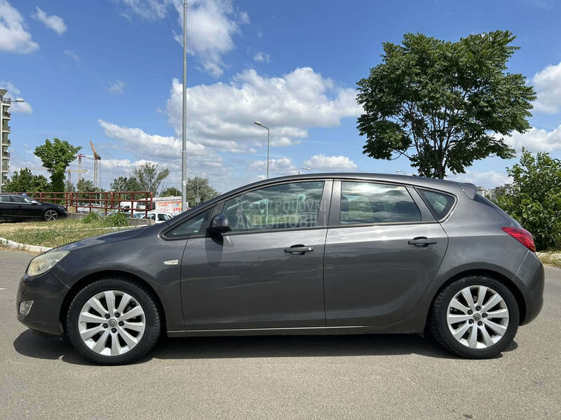 Opel Astra J 1.7 CDTI Enjoy