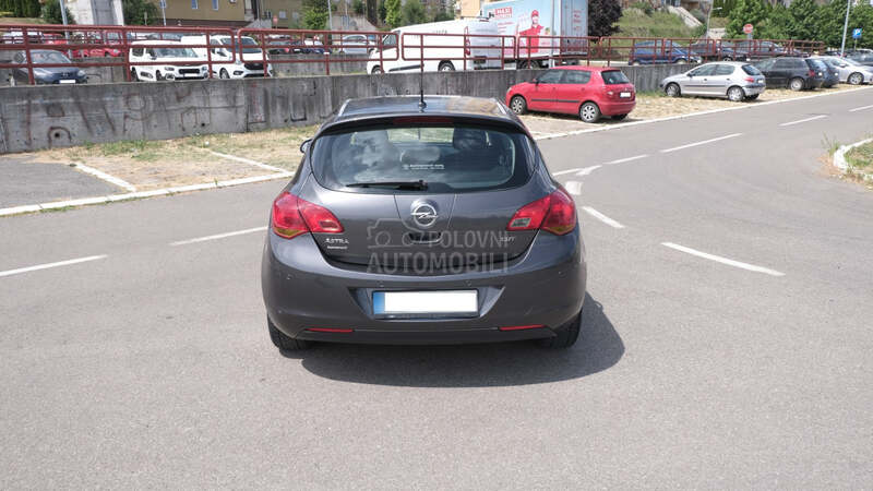 Opel Astra J 1.7 CDTI Enjoy