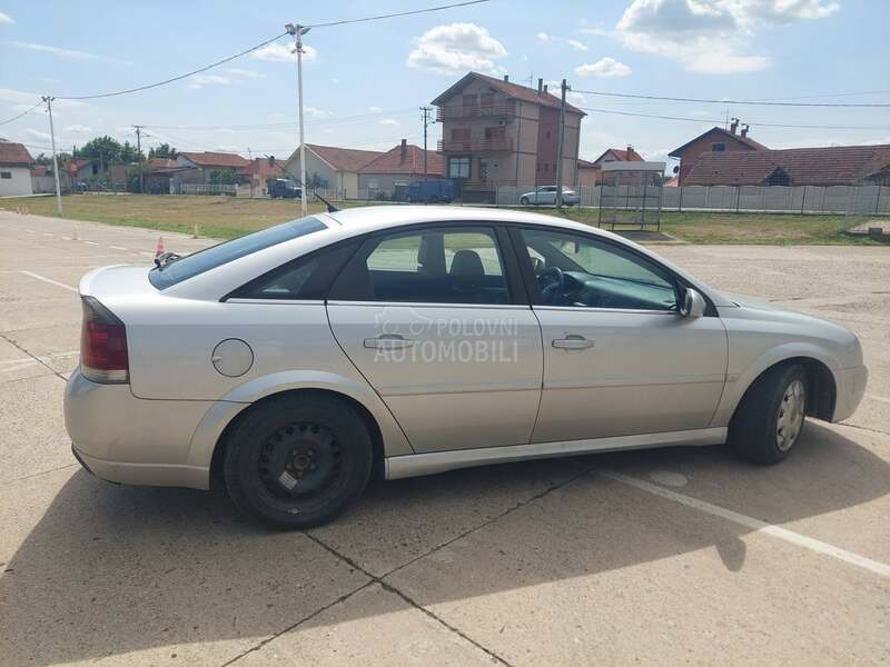 Opel Vectra C 1.9 cdzi GTS oprema