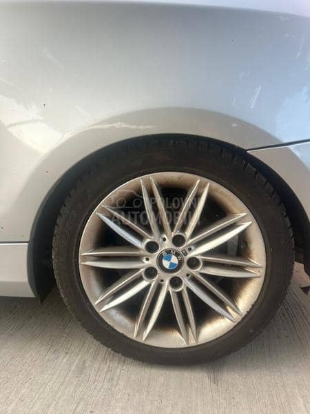 BMW 116 E81 2011. god. -  kompletan auto u delovima