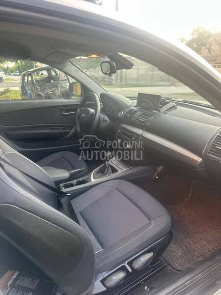 BMW 116 E81 2011. god. -  kompletan auto u delovima