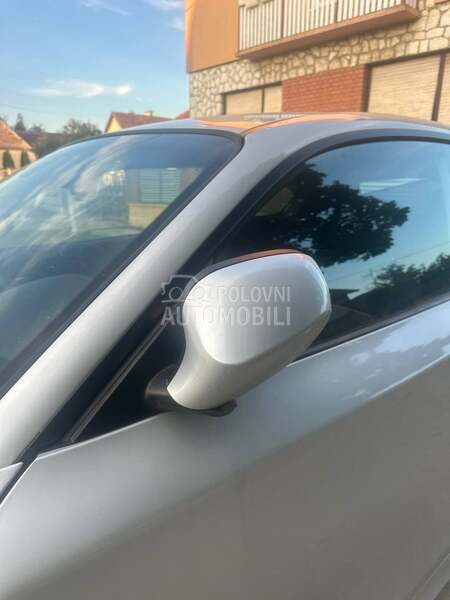 BMW 116 E81 2011. god. -  kompletan auto u delovima