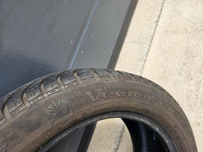 Goodyear 225/50 R17 Sve sezone