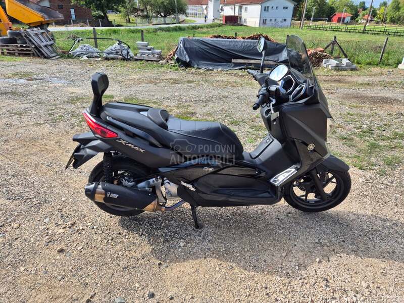 Yamaha X MAX 250