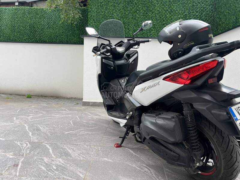 Yamaha X Max 400