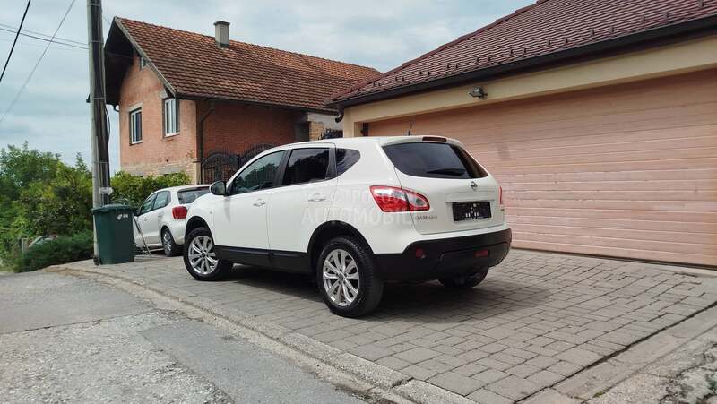 Nissan Qashqai 2.0 4X4 nov nov