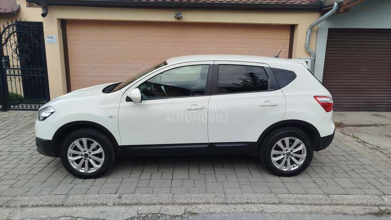 Nissan Qashqai 2.0 4X4 nov nov
