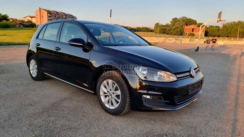 Volkswagen Golf 7 1.6 TDI BLUEMOTION