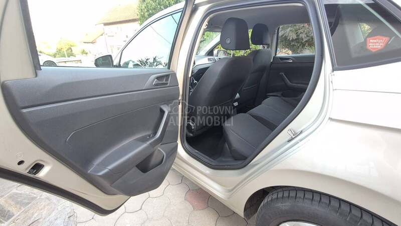 Volkswagen Polo 1.0