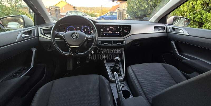 Volkswagen Polo 1.0