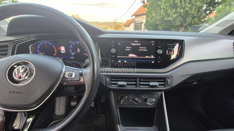 Volkswagen Polo 1.0