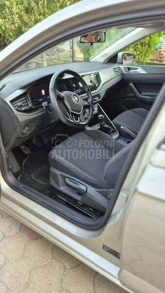 Volkswagen Polo 1.0