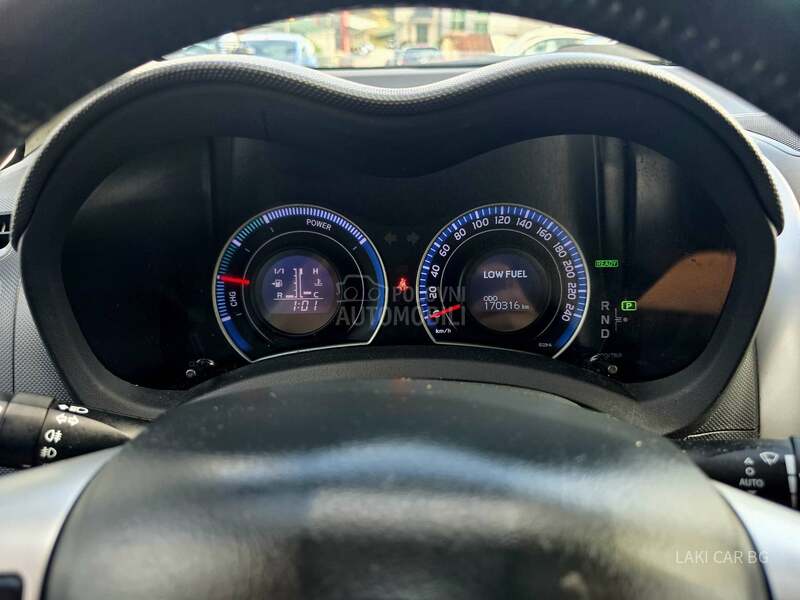 Toyota Auris HYBRID 1.8 AUTOM