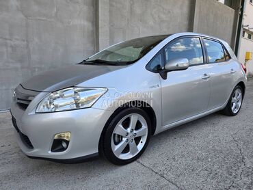 Toyota Auris HYBRID 1.8 AUTOM