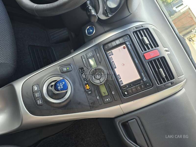 Toyota Auris HYBRID 1.8 AUTOM
