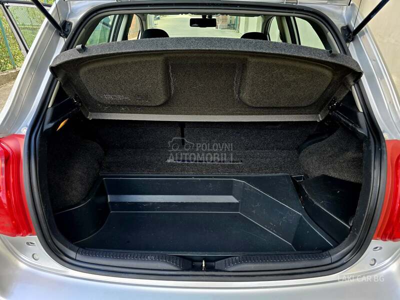 Toyota Auris HYBRID 1.8 AUTOM