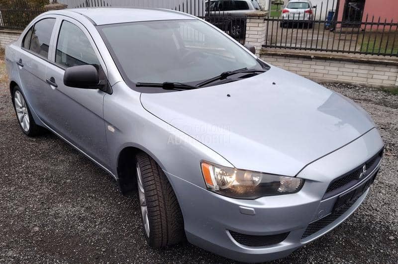 Mitsubishi Lancer N.O.V 100000 k.m.