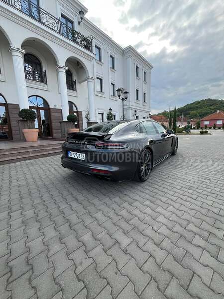 Porsche Panamera 4e hybrid