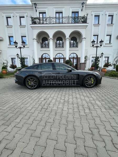 Porsche Panamera 4e hybrid