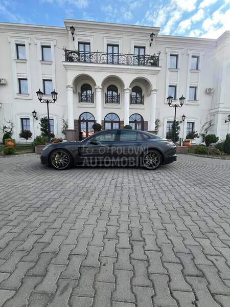 Porsche Panamera 4e hybrid