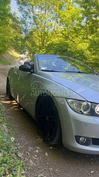 BMW 320 zameena